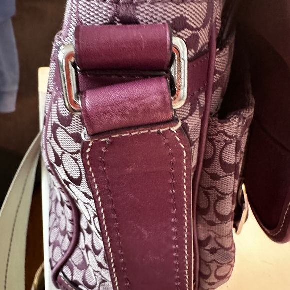 Coach Signature Messenger Bag Purple Crossbody - Picture 8 of 16